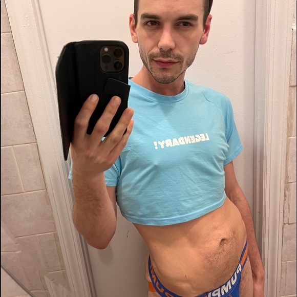 Meet your Posher, Derek - Picture 3 of 3